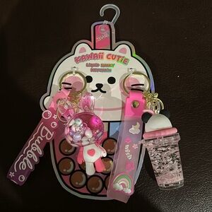 NWT Kawaii Cutie Liquid Shaky 2 Piece Bubble Key Chains.